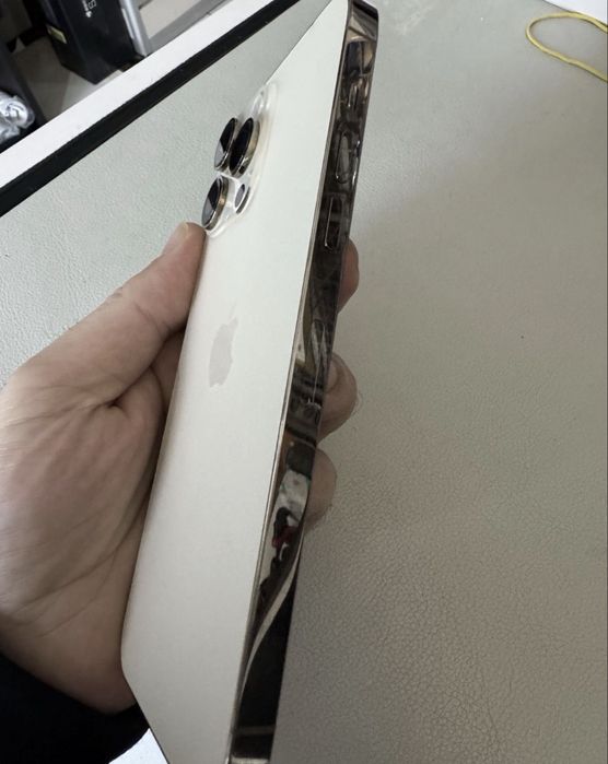 Vand iPhone 14 Pro Max impecabil