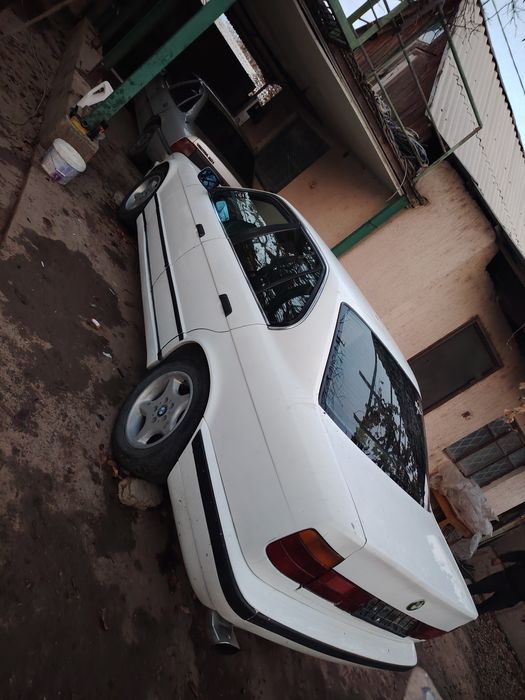 BMW E34 5 серия 2л