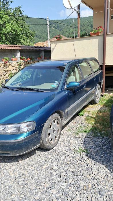Продавам volvo v70 с проблем в скоростната кутия (ръчна)