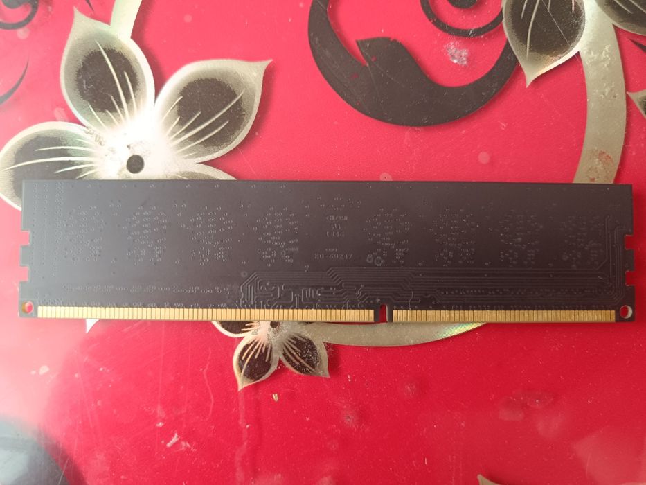 Продам озу ddr3 1333