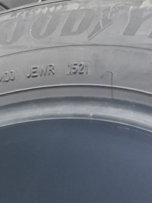 225 55 17 Vand 4 anvelope vara Goodyear