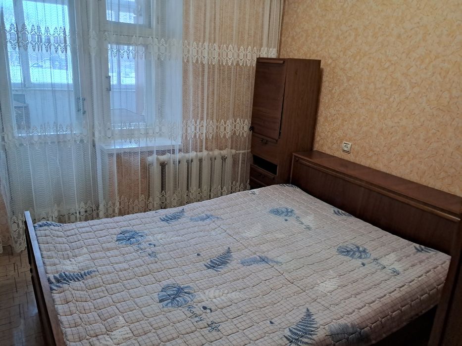 Продам спальный гарнитур