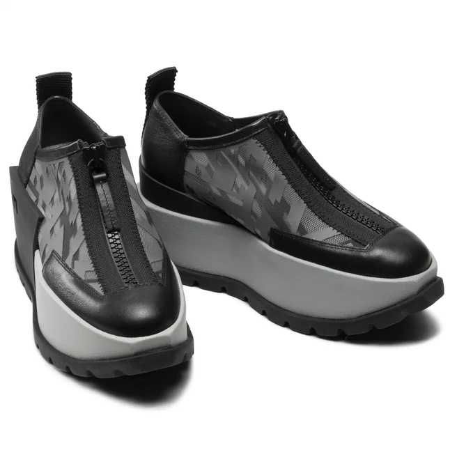 Нови Сникърси UNITED NUDE