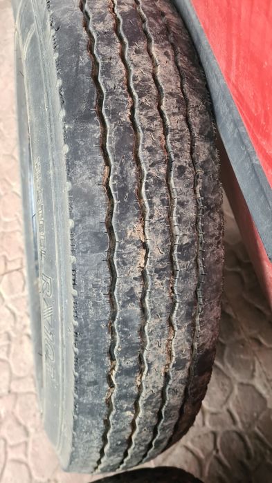 Vând două jante cu anvelope R16 pentru ARO