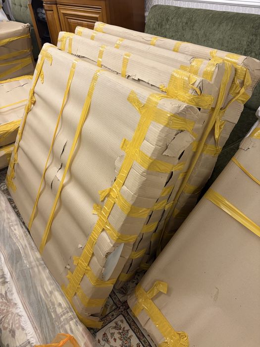 Продаю Столы массив