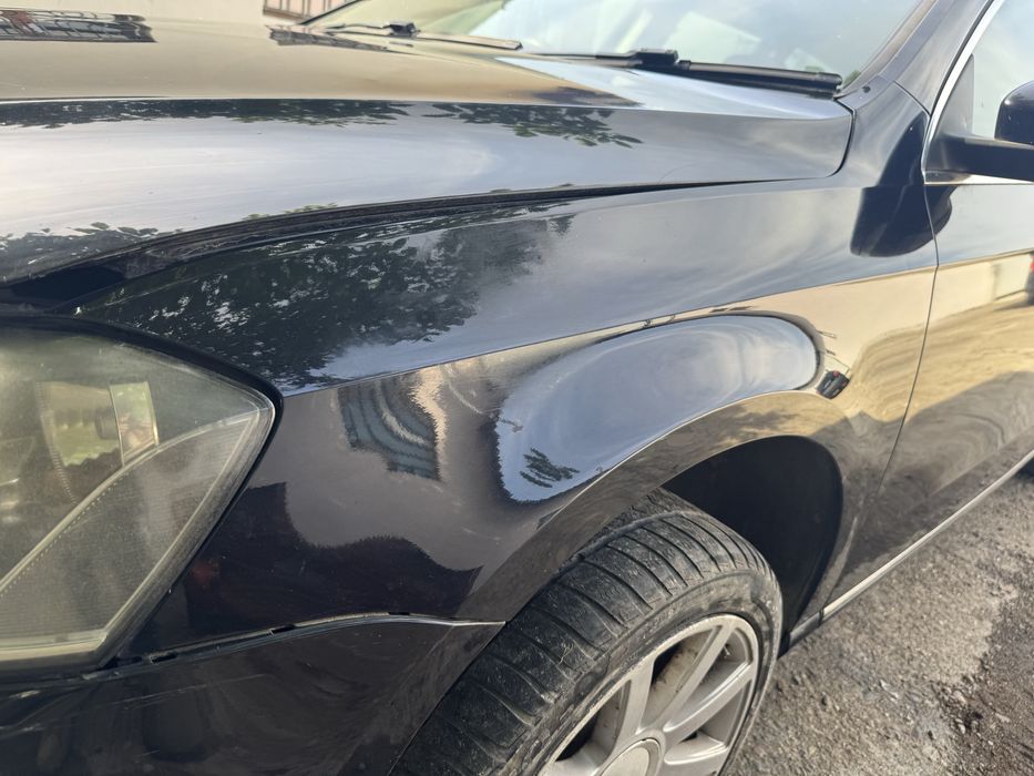 Aripa stanga fata LC9X Volkswagen Passat B7 2.0 TDI CFFB Break