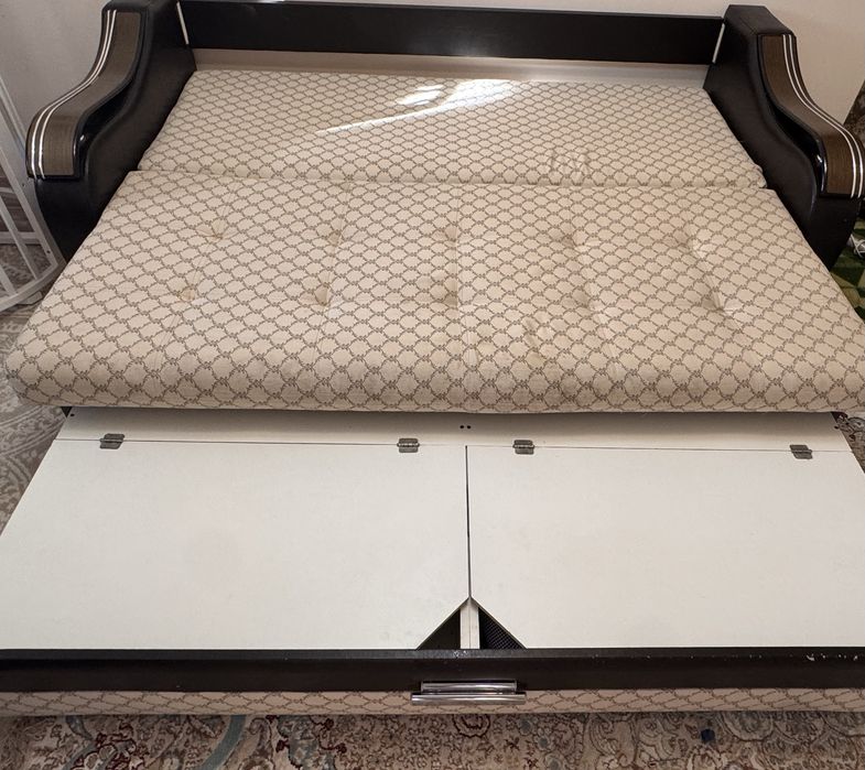 Диван для гостиной