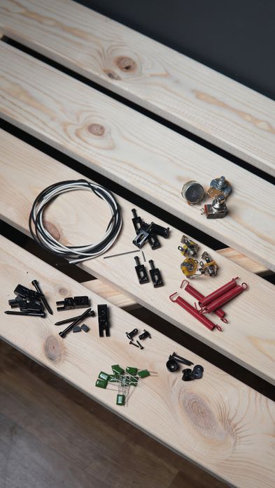 Комплектующие и запчасти для гитар