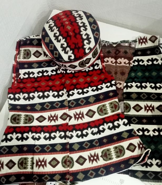 Желетки национальном стиле