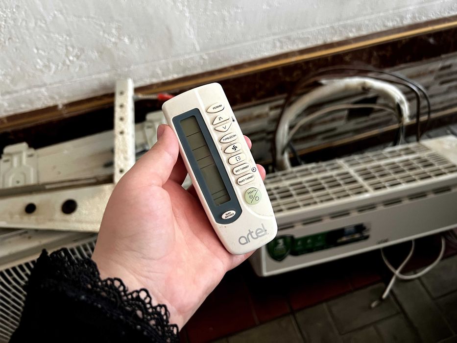 Artel konditsioner sotiladi. Продается кондицилнер Б/У