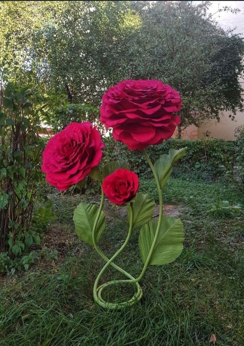 Flori gigant din hârtie