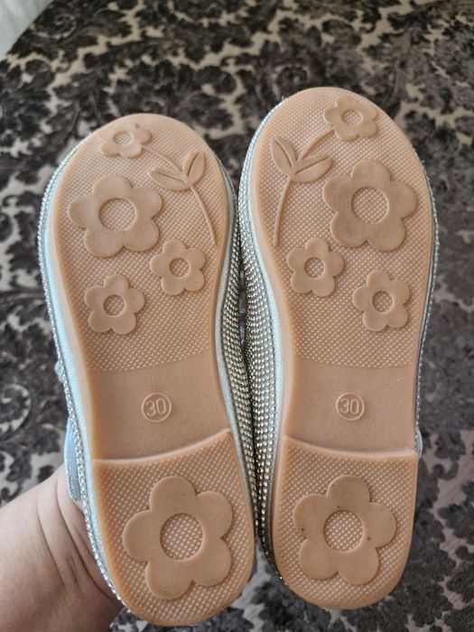 Новые туфли 30 р.