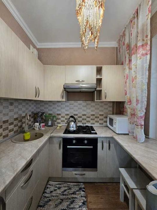 Продам 1ком. квартиру Навои 316