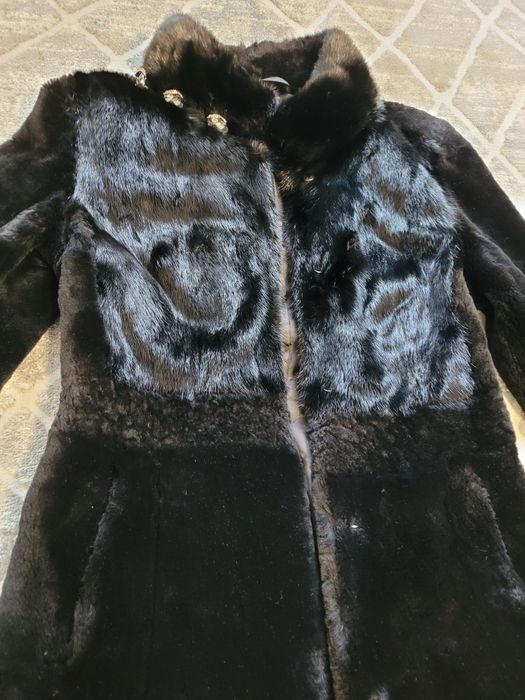 Шуба   мутоновая  с норкой