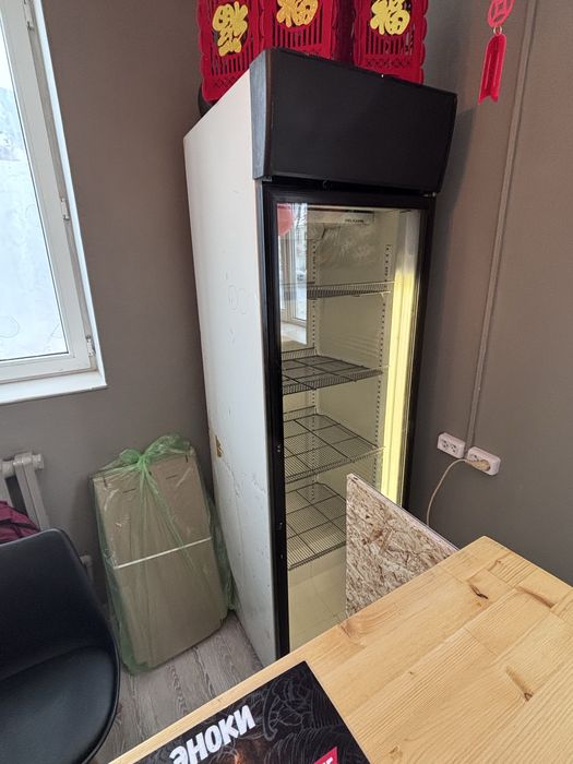 Витринный холодильник 130 тысч