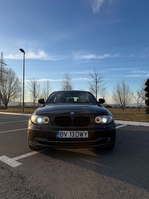 BMW SERIA 1 2010