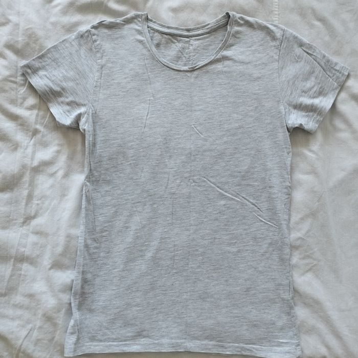 Футболки новые 44р.