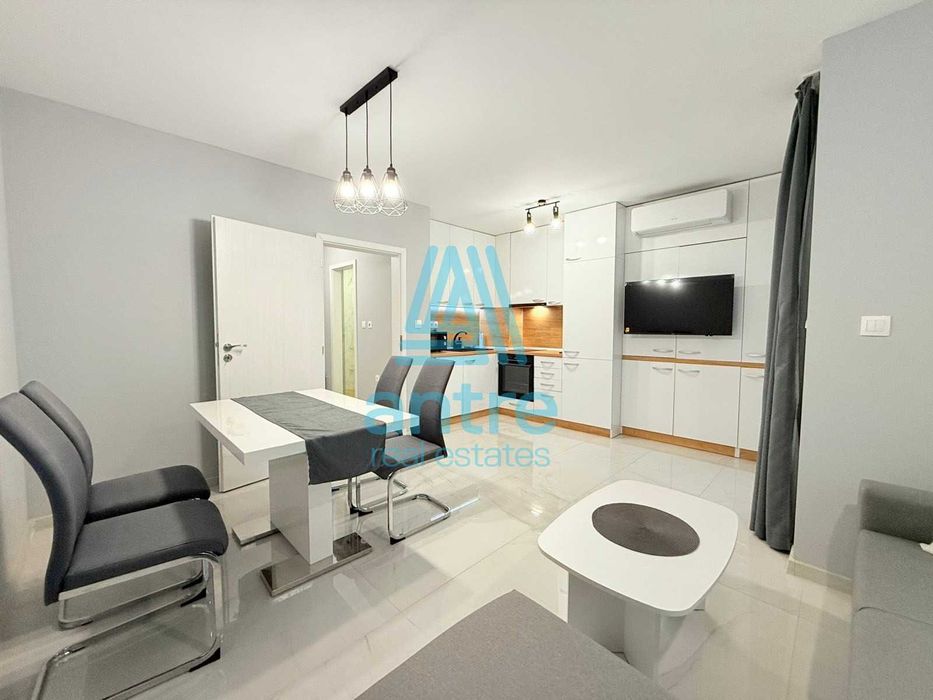 Дава се под наем Двустаен апартамент в София, Кръстова вада - 65 кв.м за 747.66 € - Снимка #1