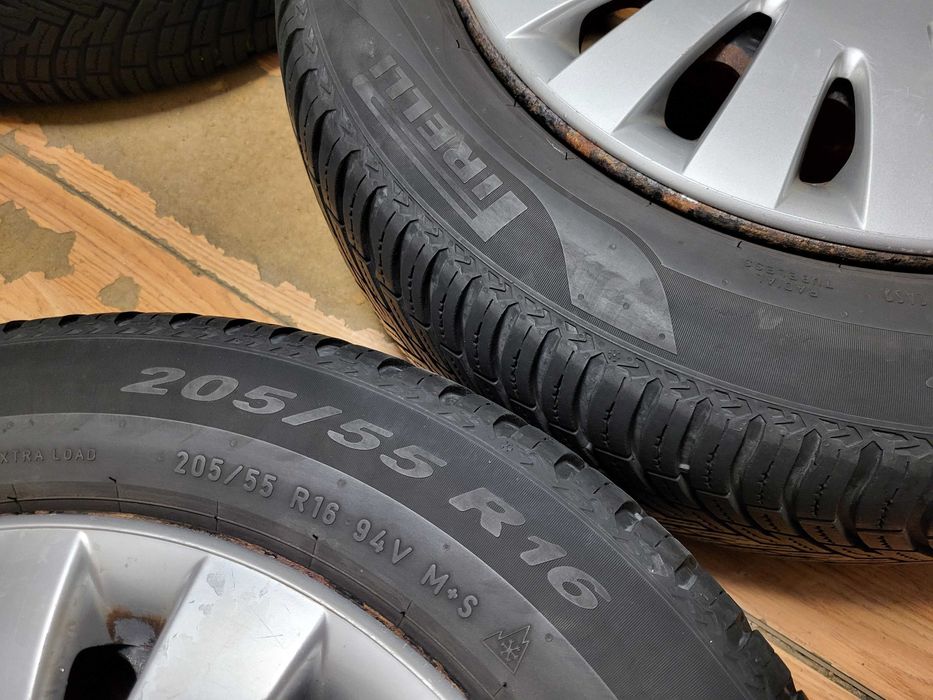 Джанти 16" 5х112 с гуми 205/55/16 Pirelli всесезонни