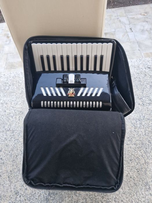 Acordeon Parrot cu 48 basi negru