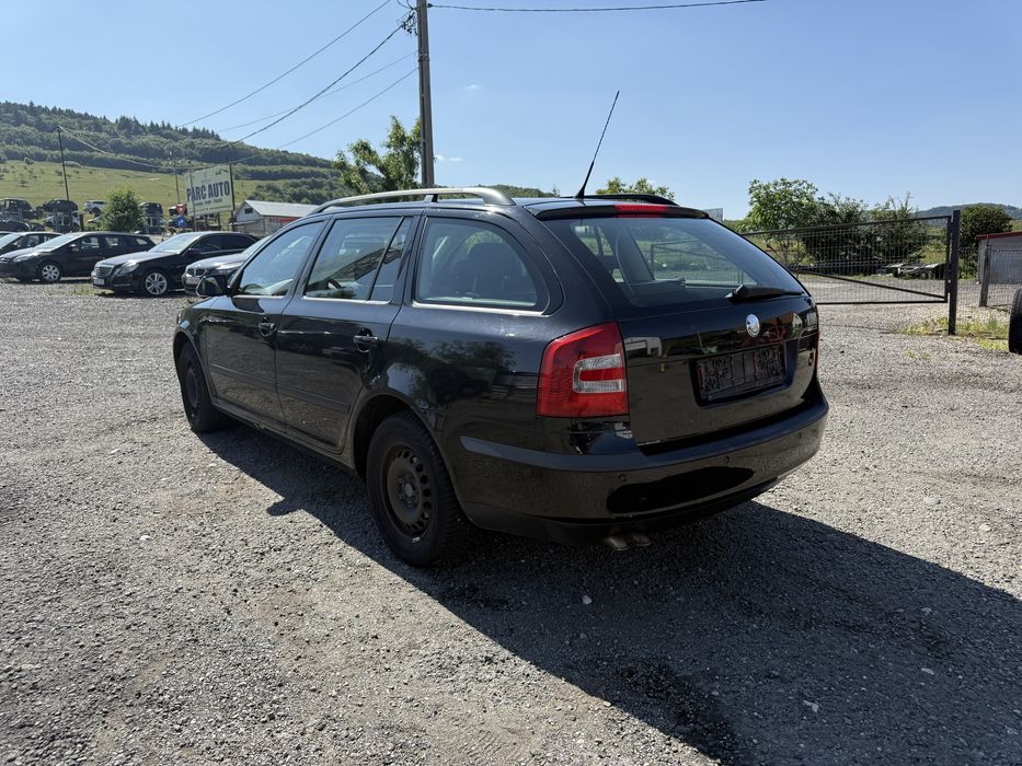 tripla stop spate skoda octavia 2 dezmembrari skoda
