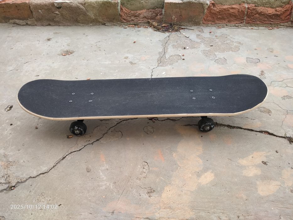 Продам скейтборд