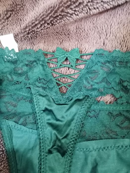 Lenjerie intima dama, tanga, verde mărimea L nou fără eticheta