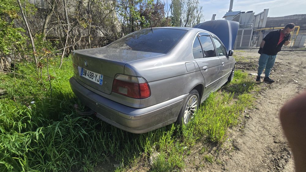 Bmw e39 3.0diesel usi portbagaj stopuri Scaune piele electromotor alternator jante aliaj  grup bara spate Volan interior  stop airbag pompa injecție