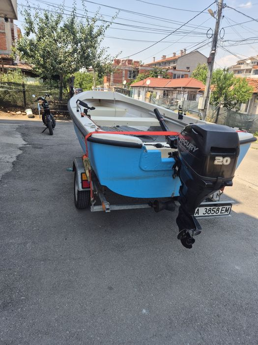 Лодка Варан +колесар