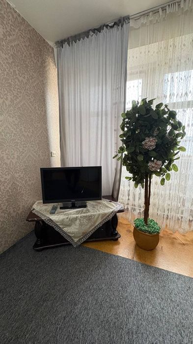 Сергели 4 1/3/9 квартира чистая, бывшие общежитие