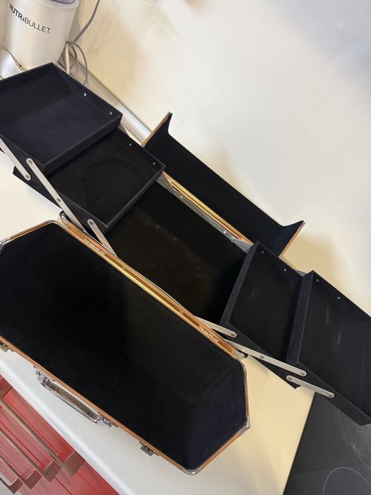 Професионален куфар за грим