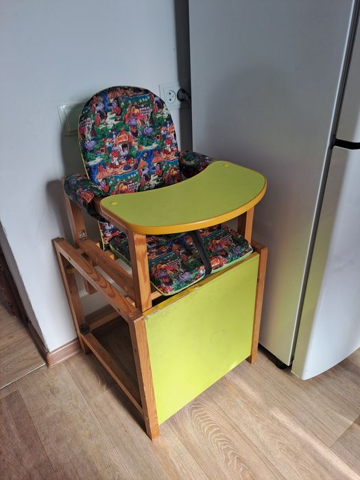 Продам детский столик