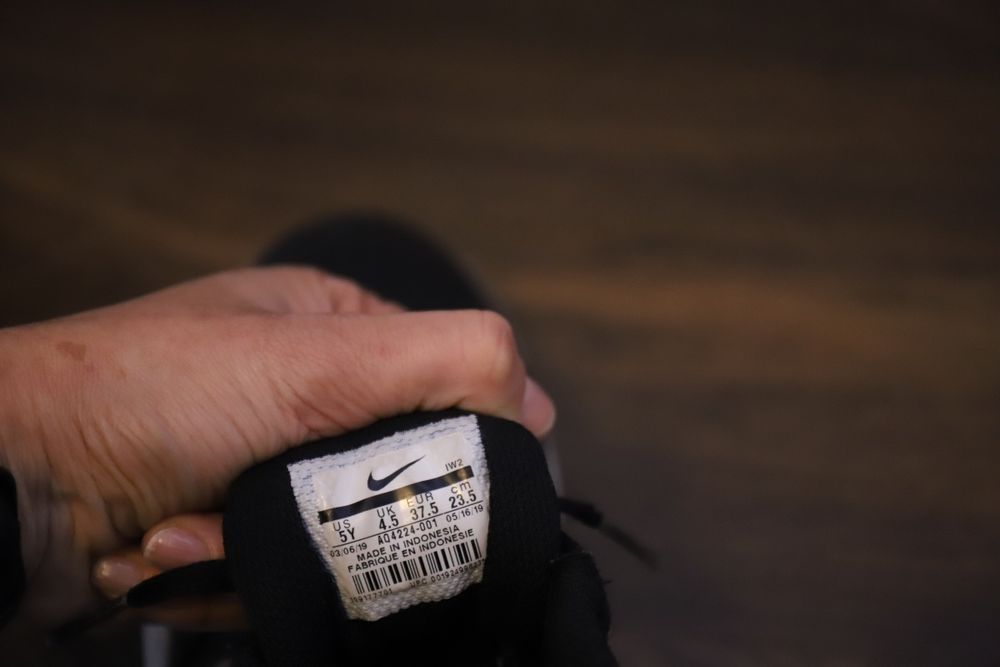 Маратонки Nike 37.5