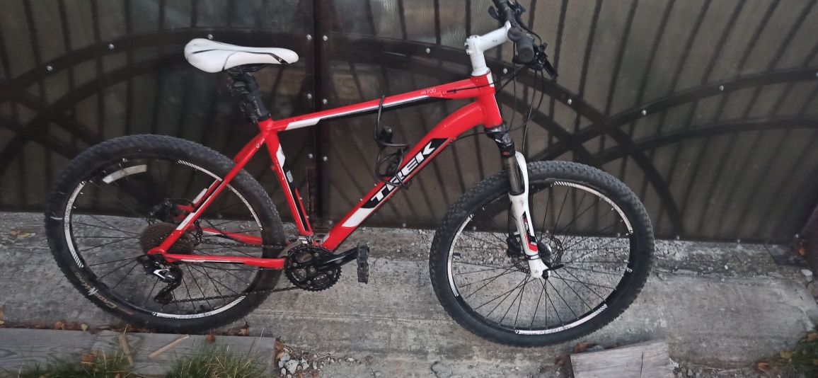 Bicicleta discount trek 4700