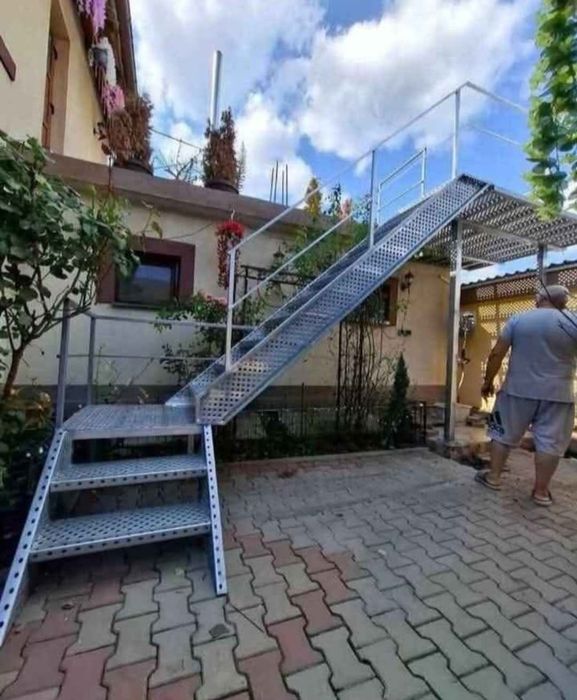 Scări metalice galvanizate