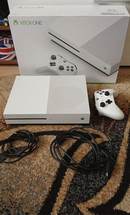 Xbox One S 500Gb impecabil,ca nou