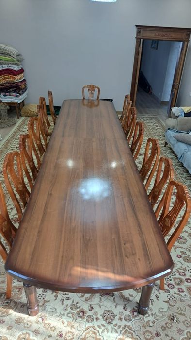 Стол сатылады...