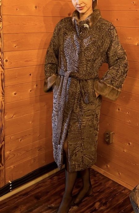 Продам шубу каракуль