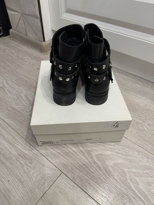 Дамски боти с аксесоар