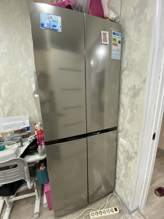 Холодильник skyworth