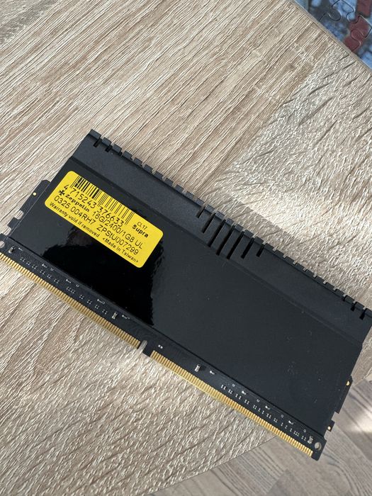 [Produs nou!]Memorie RAM 16 GB DDR 2400 Hz