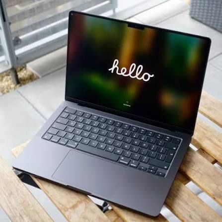 Продам MacBook Air 2025