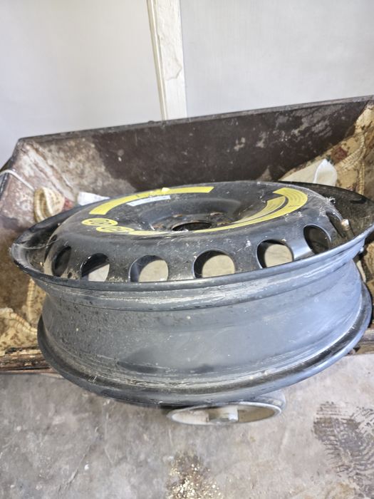 Ofer spre vanzare janta de rezerva Mercedes GLE Coupe