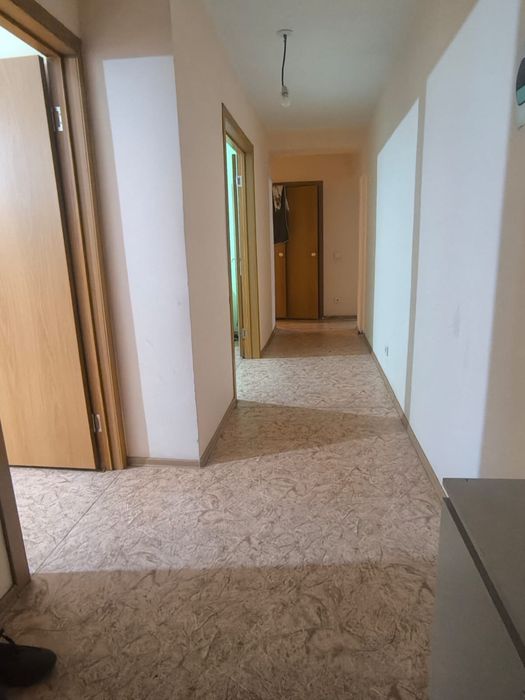 Продам трехкомнатную квартиру