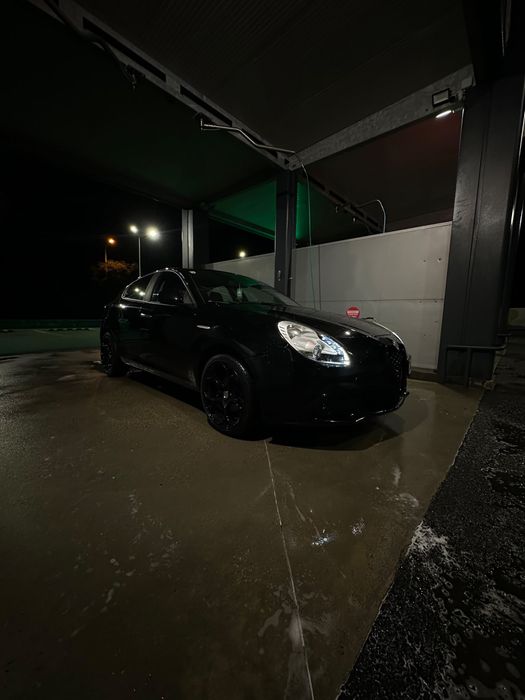 ALFA ROMEO Giulietta 2011 — imagine 1