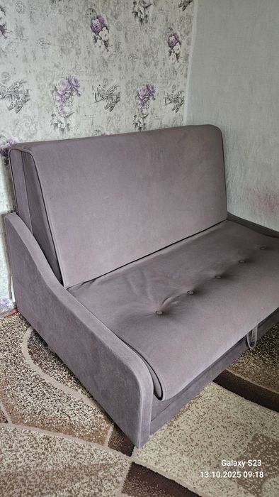 Продам диван срочно