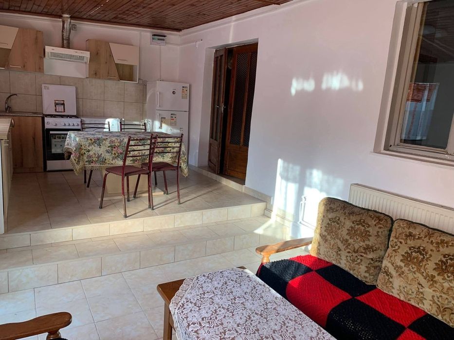 Apartament la casa 2 camere
