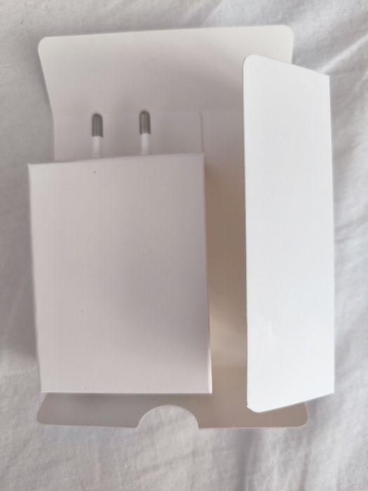 Încărcător Xiaomi 120w nou - ultra fast charge