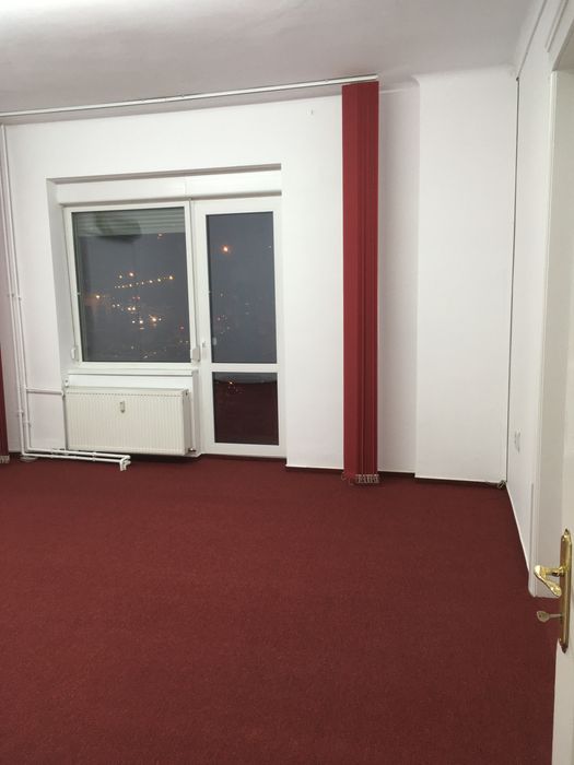 Inchiriez spatiu pentru birou