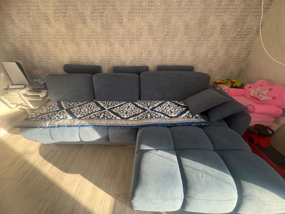Продам диван ширина 4 метра